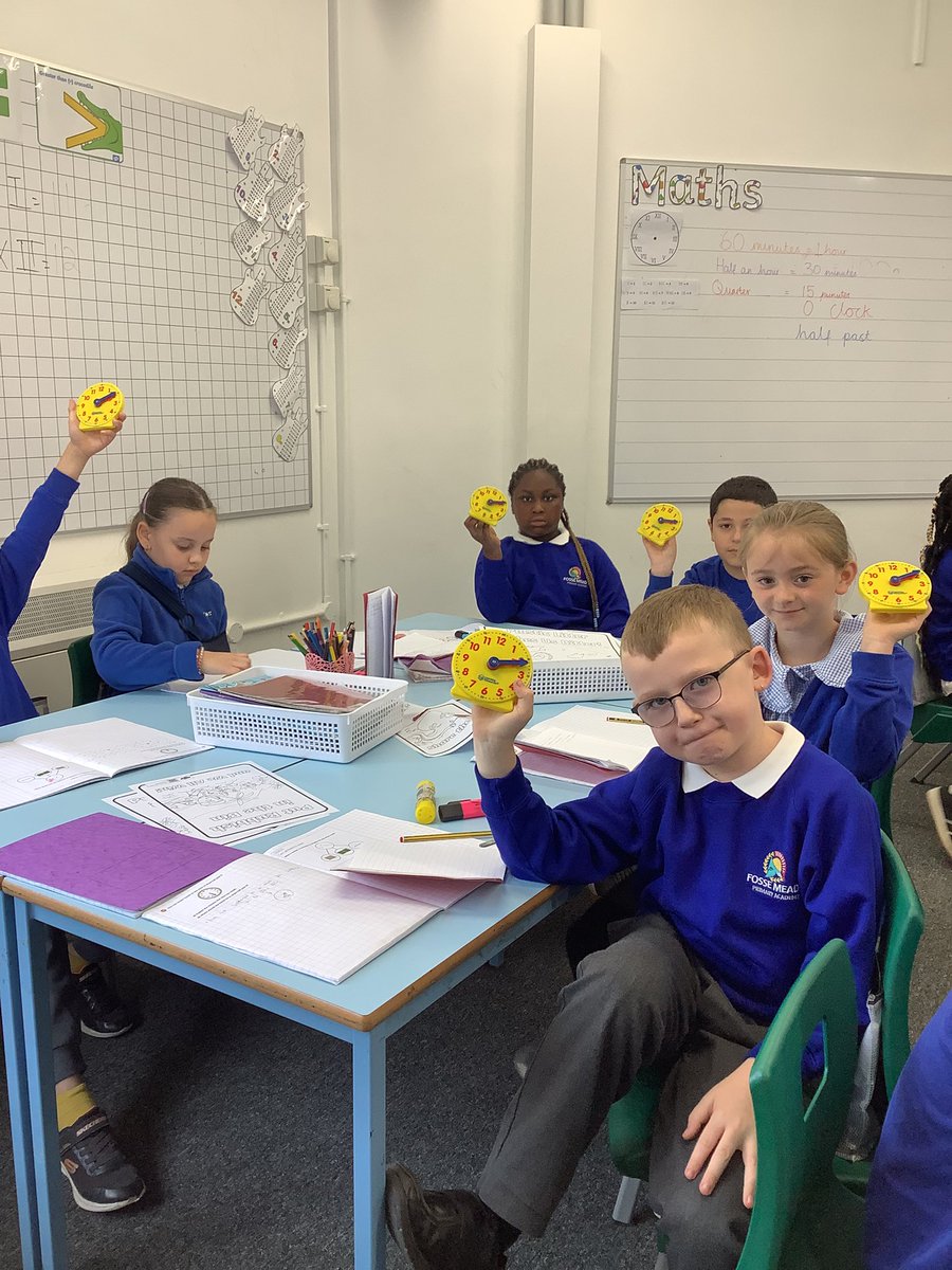 Fosse_TMET's tweet image. This morning in Year 3 we have been learning about how to tell the time to 5 minutes #fmmaths