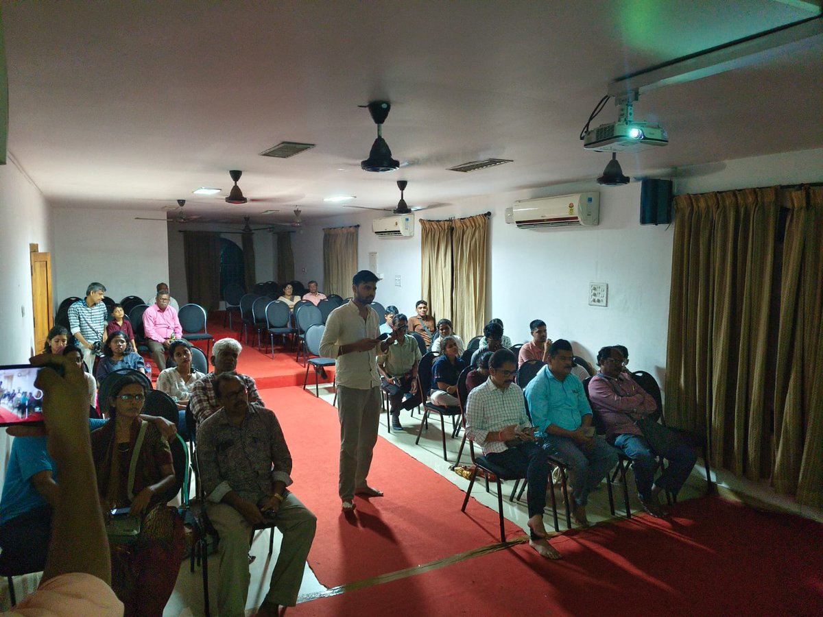 uba_iitpkd's tweet image. Unnat Bharat Abhiyan - RCI IIT Palakkad, with Palakkad District Public Library and Mariwala Health Initiative, Mumbai, screened the documentary &apos;Wounds of Pyre: Inside the Minds of Cremation Workers&apos; by Babitha Gowtham and Sahil Valmiki on May 30, 2025, at PDPL Hall.