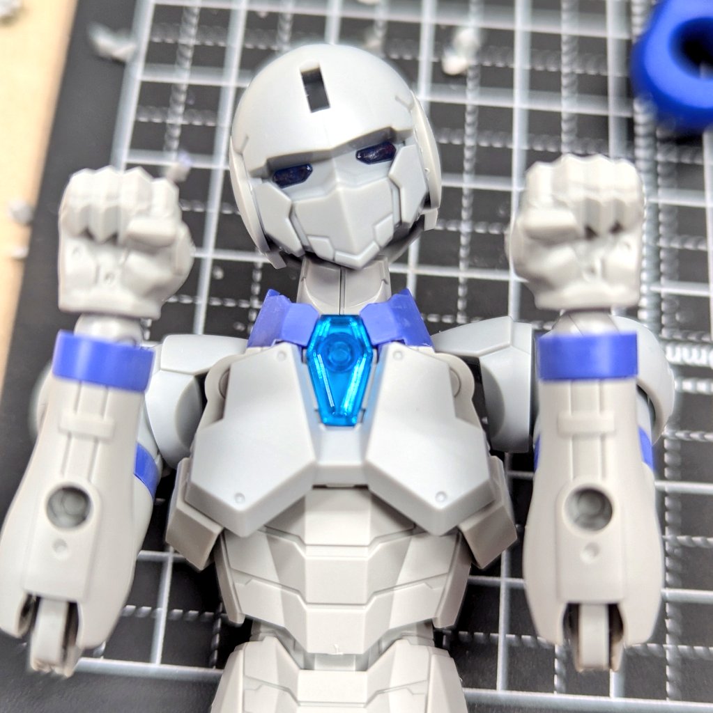rhoads0319's tweet photo. リーベルナイトは上半身まで完成
30MSを作り慣れてるとボリューミーに感じる…
今週中には組み上がるかな…
#30MF #30MinutesFantasy #リーベルナイト #LiberKnight #プラモデル初心者 #素組み https://t.co/m8BwItLuGa