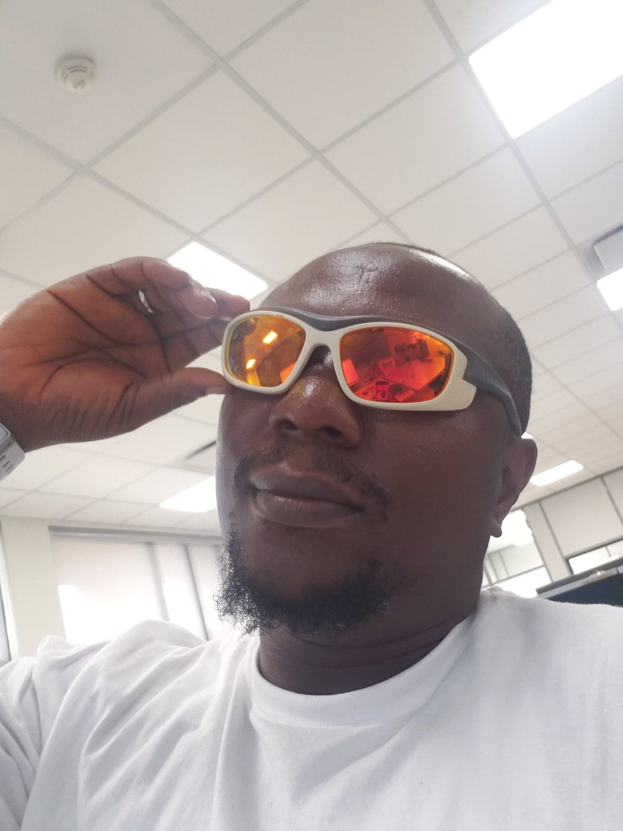 MrRhoyal's tweet photo. @grok make this an album cover of a rap album https://t.co/xburCPDNLd