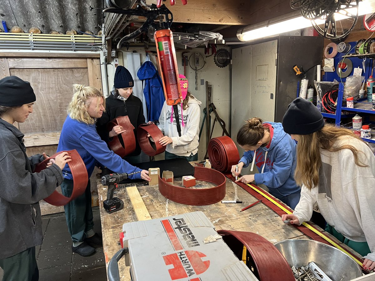 renapoly_93's tweet image. As some of you know, together with the volunteers I like to design and build #enrichments for the #seals.
This time I would like to hear your ideas!
Which enrichment would you like us to make? Share your ideas with me! 🦭🐙
#WEC
#アザラシ幼稚園