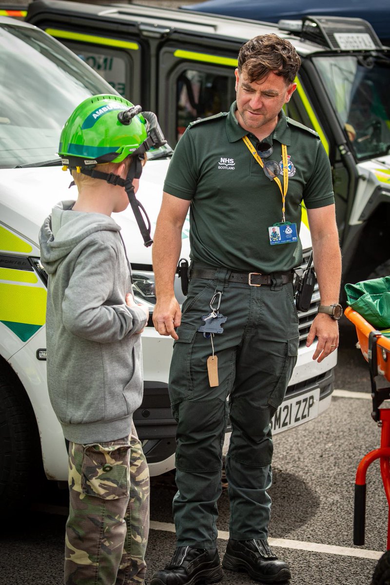 FirePerth's tweet image. 🛟🚁🪖🙌🏼THANK YOU! 🙌🏼🚒🚓🚑

A huge thank you to everyone who came along to our Emergency Services Day! 

Over 1,800 of you joined us, and together we raised an amazing £560 for @firefighters999 🤩

A special thank you to all the emergency services and volunteers who took part🤍