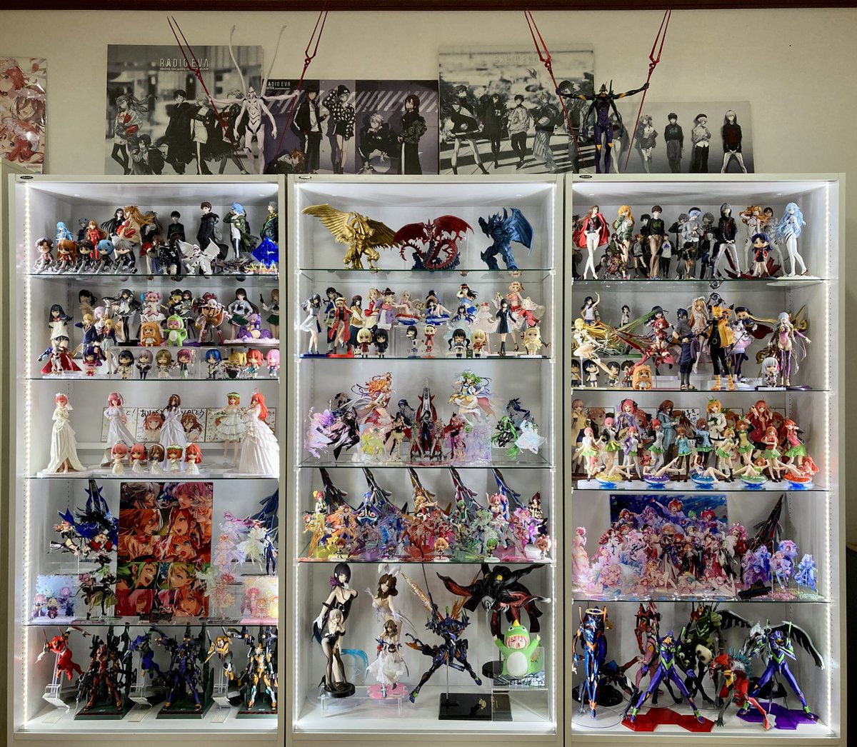 フィギュア棚