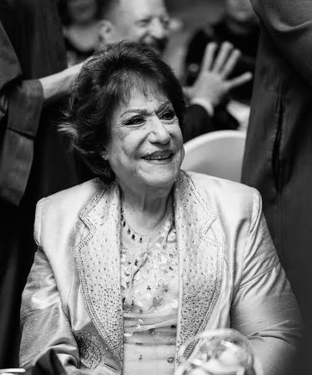 HendSabry's tweet image. إنا لله وإنا إليه راجعون.
البقاء لله
رحلت سيدة المسرح العربي، الفنانة الكبيرة سميحة أيوب، وتركت وراءها تاريخًا فنيًا لا يُنسى.
رحمها الله وغفر لها وأسكنها فسيح جناته.
خالص التعازي والمواساة لأسرتها وكل من أحبها، داعين الله أن يلهمهم الصبر والسلوان.