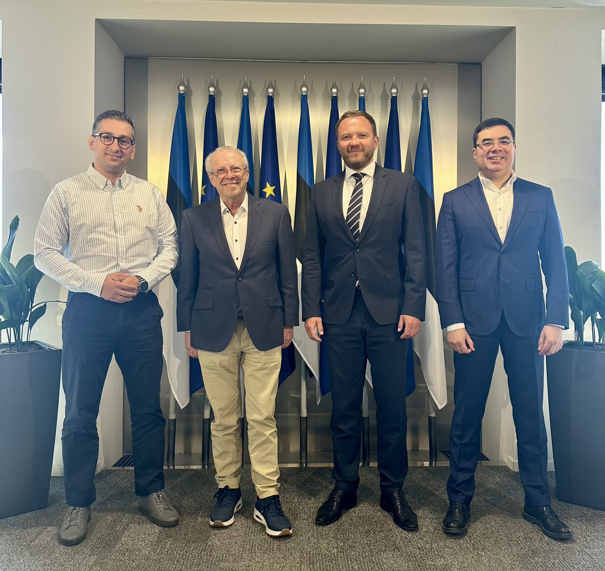 Had a productive meeting today with Eduard Klas, Lev Rubinštein &amp; Ron Luvištšuk, representatives of the Jewish community in Estonia. 

We discussed our commitment to fighting antisemitism, hatred &amp; discrimination.

We also touched on the ongoing humanitarian crisis in Gaza, the