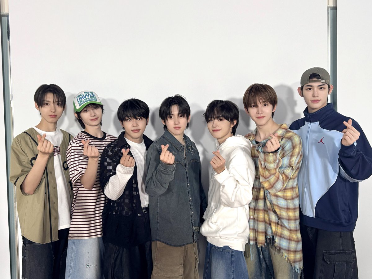 📸ᴋɪᴄᴋᴋɪᴄᴋᴅᴀʏ

에라 모르겠다 내일의 나야 잘 부탁해 😉

#KickFlip #킥플립
#Kick_Out_Flip_Now 
#제끼자 #Skip_It