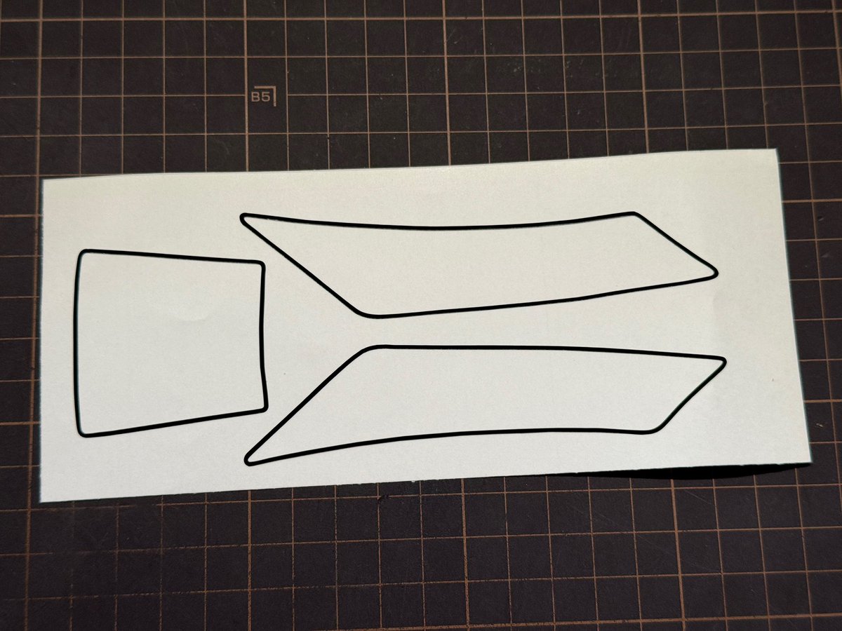 ブラザーのSDX1000の初仕事。
RO2.0の窓枠ステッカーの作成。