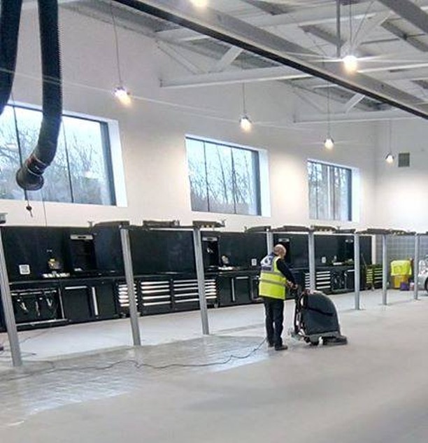 AHassociatesHal's tweet photo. We clean them here, we clean them there!  Leaving car dealerships sparkling! ✨

#essex #commercialcleaning #constructioncleaning 
#constructioncleaningservices #buildcleans https://t.co/3Zds4fqONe