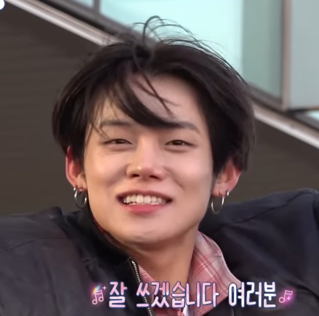 acceptxt's tweet image. in another life pasti yeonjun bentuknya cilok bumbu kacang, cimol isi keju mojarela lumer, mochi daifuku, onde onde topping wijen, takoyaki isi telor puyuh🥺🥺🥺🥺🥺