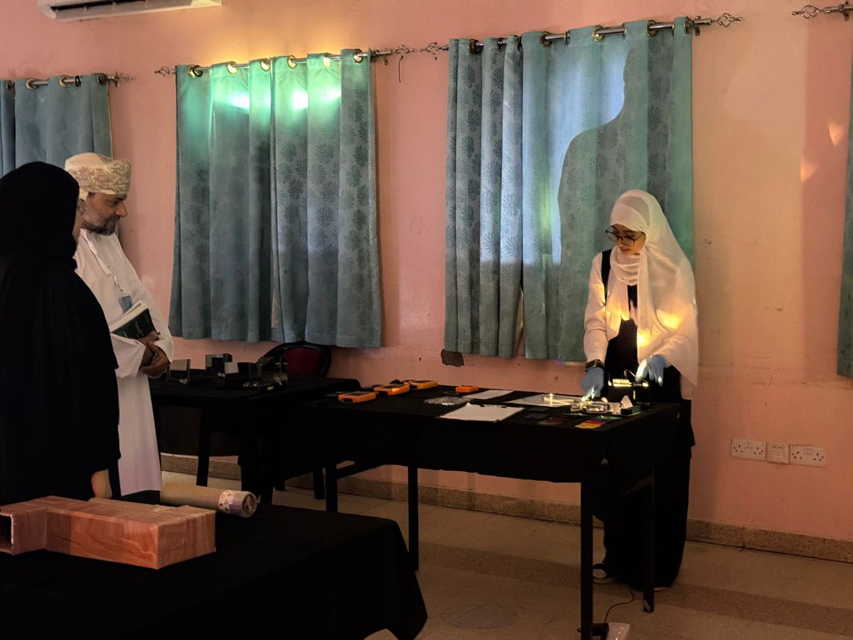 زار فريق من المعهد التخصصي للتدريب المهني للمعلمين متمثلا في الأستاذ: محمد الغافري للإطلاع على مشاريع وجهود المدرسة في التنمية المستدامة بهدف إعداد الدليل الإسترشادي. واختتمت الزيارة  بجلسة حوارية مع فريق التنمية المستدامه
#تعلم_مستدام