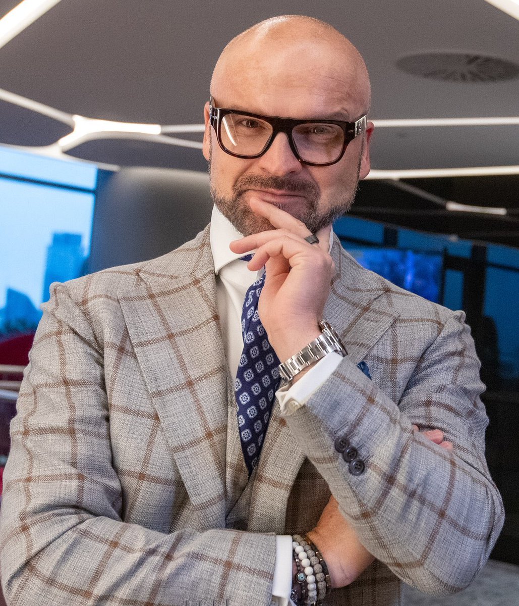 Piotr (@piotr870430) on Twitter photo Dzień dobry Państwu. Propozycja Pana Premiera <a href="/OficjalnyJK/">Jarosław Kaczyński</a> jest interesująca, aby powołać Rząd techniczny. Nie wiem jaka konkretnie miałaby być to osoba na funkcji Prezesa Rady Ministrów, może warto byłoby zastanowić się nad kandydatem Panem <a href="/RBrzoska/">Rafał Brzoska</a> ?? Może Pan Rafał by się Dzień dobry Państwu. Propozycja Pana Premiera <a href="/OficjalnyJK/">Jarosław Kaczyński</a> jest interesująca, aby powołać Rząd techniczny. Nie wiem jaka konkretnie miałaby być to osoba na funkcji Prezesa Rady Ministrów, może warto byłoby zastanowić się nad kandydatem Panem <a href="/RBrzoska/">Rafał Brzoska</a> ?? Może Pan Rafał by się
