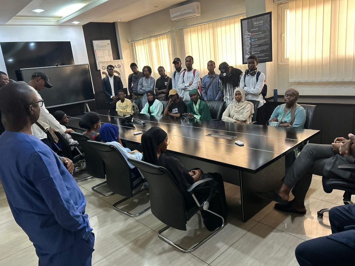 GuilabGN's tweet image. GUILAB SA  | 𝗔𝗰𝗰𝘂𝗲𝗶𝗹 𝗱𝗲𝘀 𝗲́𝘁𝘂𝗱𝗶𝗮𝗻𝘁𝘀 𝗱𝗲 𝗹’𝗨𝗻𝗶𝘃𝗲𝗿𝘀𝗶𝘁𝗲́ 𝗞𝗼𝗳𝗶 𝗔𝗻𝗻𝗮𝗻 𝗱𝗲 𝗚𝘂𝗶𝗻𝗲́𝗲.
𝗖𝗼𝗻𝗮𝗸𝗿𝘆, 𝗹𝗲 𝟯𝟬 𝗺𝗮𝗶 𝟮𝟬𝟮𝟱.
GUILAB SA
#LaGuinéenneDeLargeBande
#ConnecterLaGuinéeEtLeMonde
#VisiteÉtudiants
#KofiAnnan
#Télécommunication