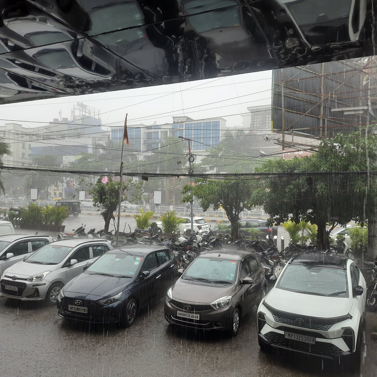 Krishnnnaaaaaa's tweet photo. #indorerains https://t.co/LFkBjafWu5