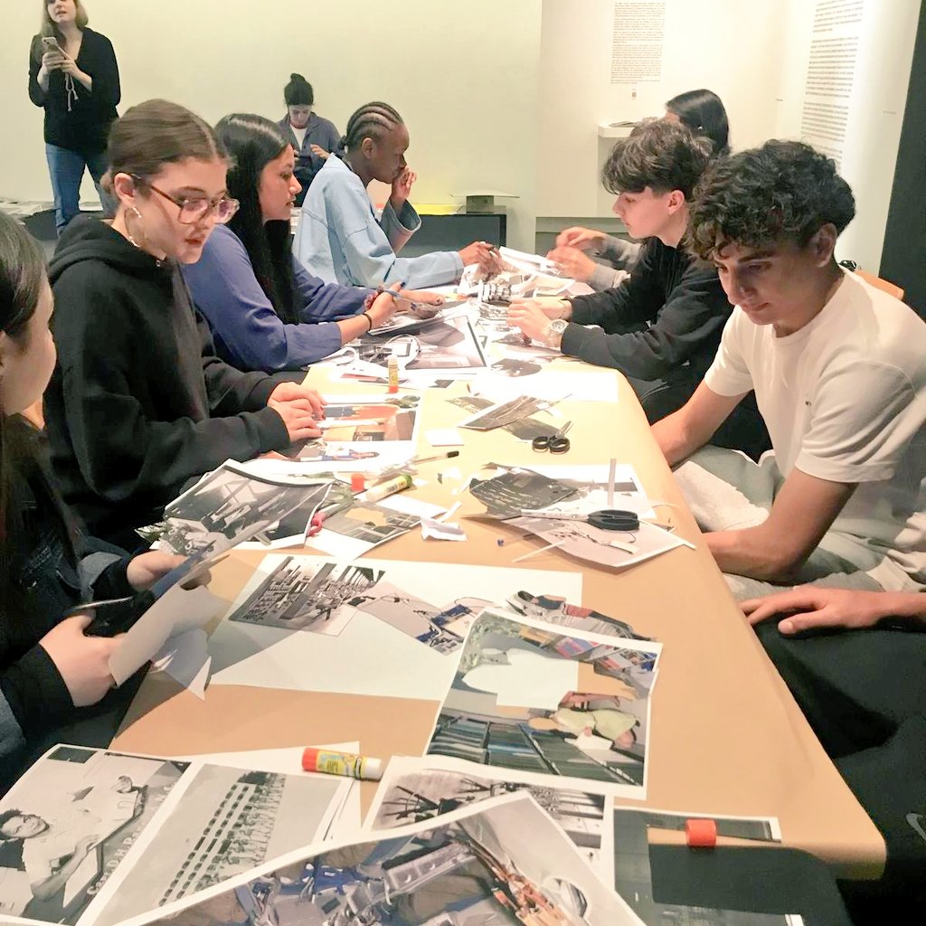 Atelier au BAL pour les élèves de 1ère 5 autour de l’exposition « LAIA ABRIL »
lyc-jules-ferry.fr/?p=14740