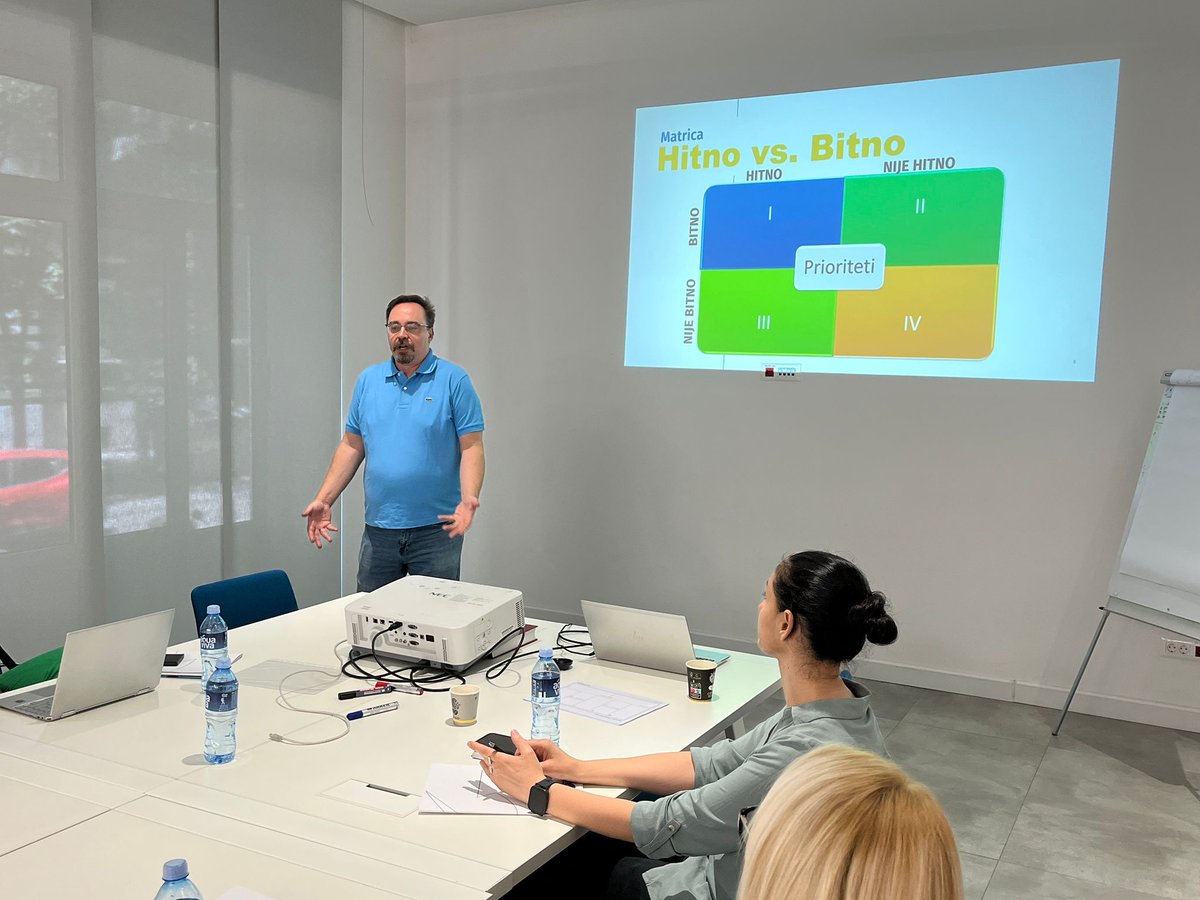 Fondacija Divac (@fondacijadivac) on Twitter photo 👩💻👩🏭16 preduzetnica izabranih u okviru našeg konkursa "Odvažna" su danas imale uvod u mentorski program koji će proći kako bi što bolje razvijale svoje poslovanje.
Konkurs "Odvažna" organizovali smo uz podršku Intesa fondacije filantropske organizacije <a href="/banca_intesa/">Banca Intesa</a>
#odvazna 👩💻👩🏭16 preduzetnica izabranih u okviru našeg konkursa "Odvažna" su danas imale uvod u mentorski program koji će proći kako bi što bolje razvijale svoje poslovanje.
Konkurs "Odvažna" organizovali smo uz podršku Intesa fondacije filantropske organizacije <a href="/banca_intesa/">Banca Intesa</a>
#odvazna