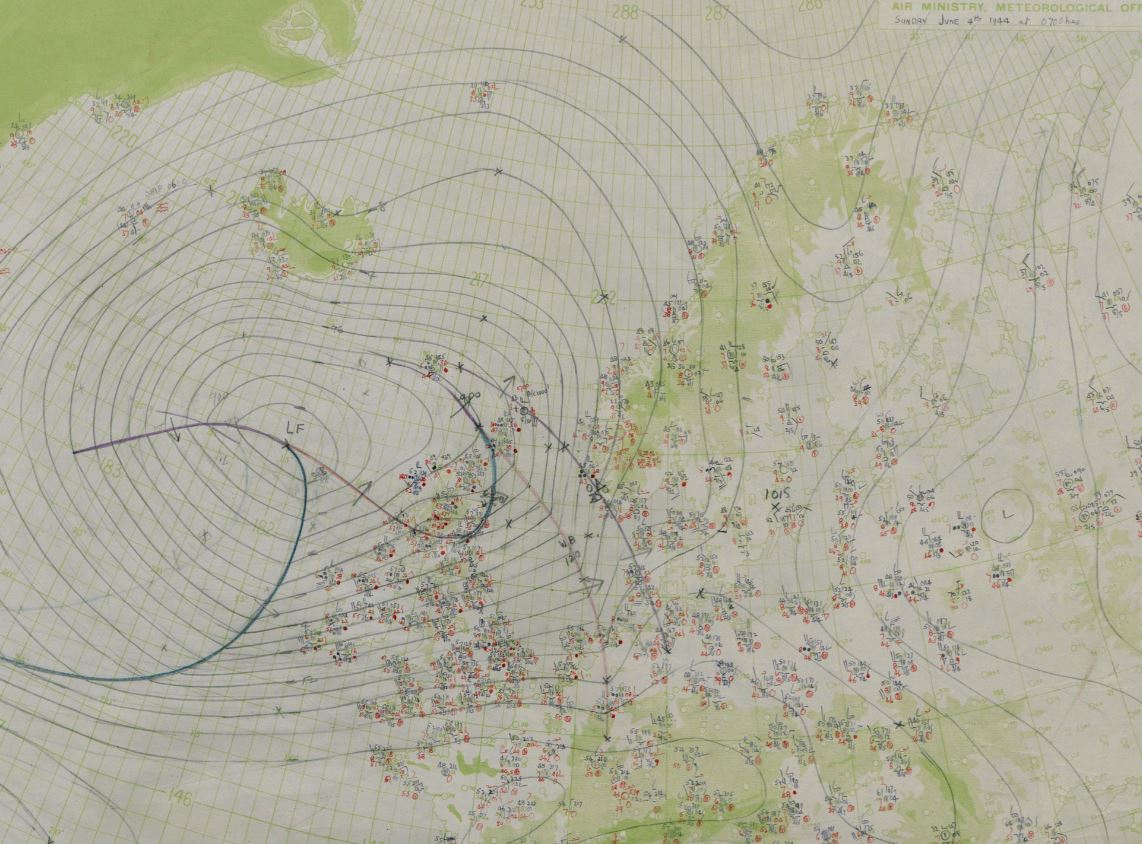 NIWarMemorial's tweet image. #OTD in 1944, Maureen Flavin (21) sent a weather report from Blacksod Lighthouse, Co. Mayo, showing falling pressure and strong winds.
It led Eisenhower’s chief meteorologist to advise postponing D-Day to 6 June—a decision that helped change the course of WWII.
#DDay #NIWM