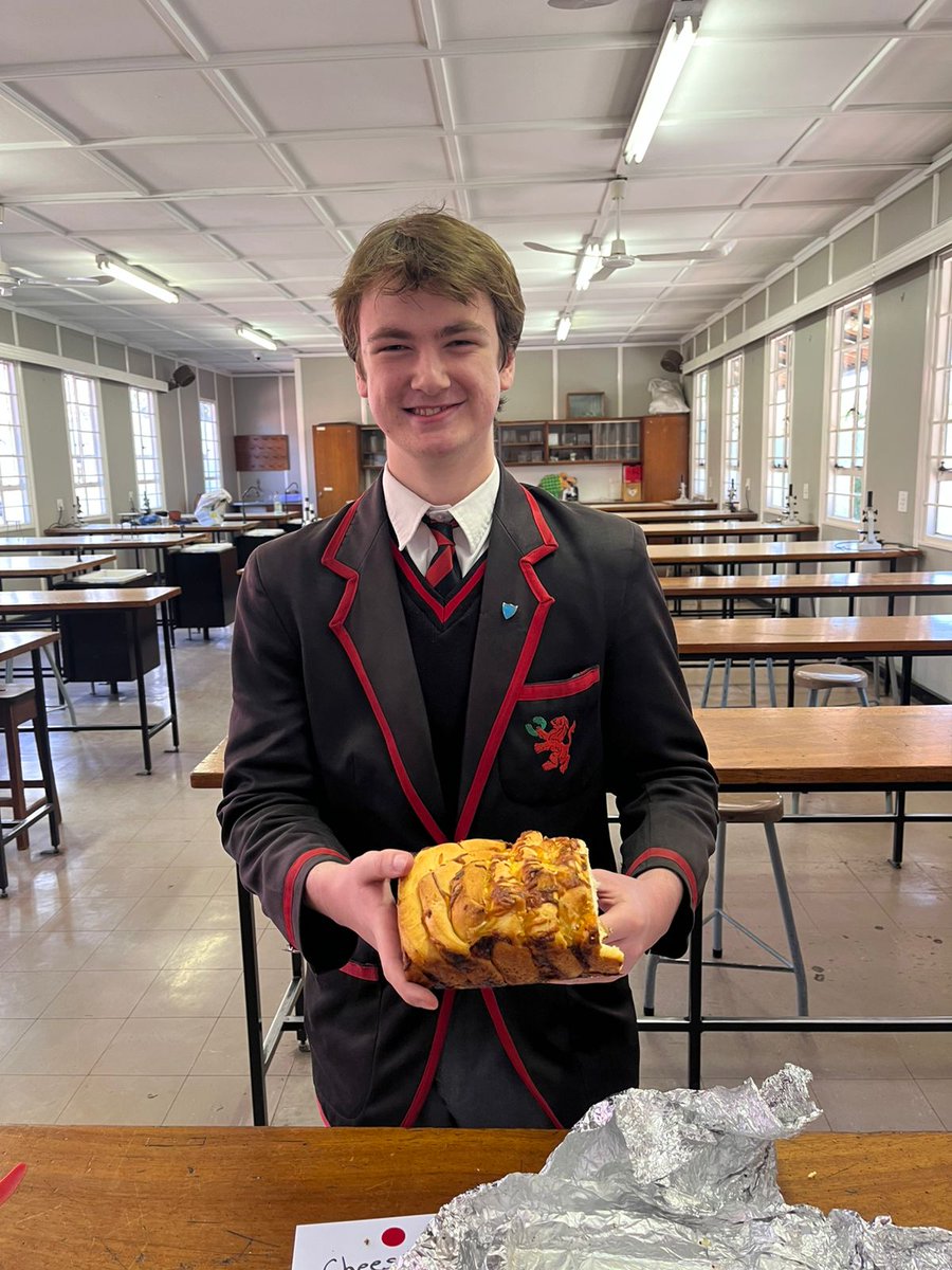 Well done to Seth Zwicker for winning the inaugural Grade 11 Life Sciences bread making competition with his Cheese and Garlic bread. This was in aid of putting the concept of using anaerobic cellular respiration for industry use into practice.
#ARISE
#PBHS27