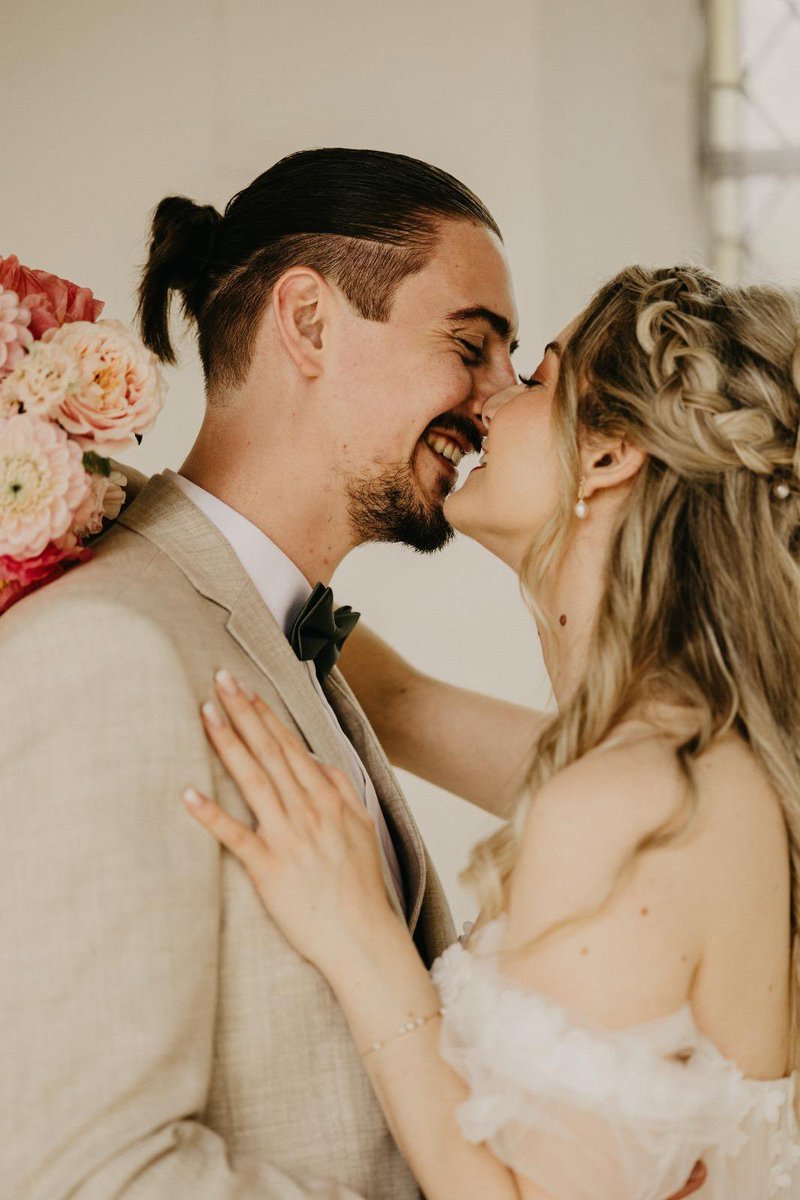 1stin (ça se prononce instinct) tweet media