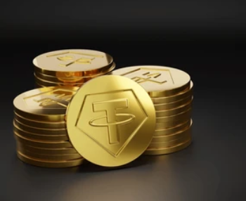 CoinMarketCap's tweet photo. 🚨 CMC News: XAUt0 Launches Omnichain Gold Token on TON Network

Tether has unveiled XAUt0, the omnichain version of its gold-backed stablecoin $XAUt, with first deployment on TON Network.

The token enables seamless movement across blockchains using LayerZero's Omnichain Fungible Token standard.

XAUt0 maintains 1:1 backing through 7.7 tons of London Bullion Market Association-certified gold in Swiss vaults.

Unlike traditional gold ETFs offering only price exposure, XAUt0 provides direct ownership with 24/7 access and physical redemption options.

The omnichain deployment opens new DeFi possibilities, including multichain lending and gold-FX arbitrage strategies.

The current $XAUt market cap stands at $770 million with independently verified reserves following ISAE 3000 standards.