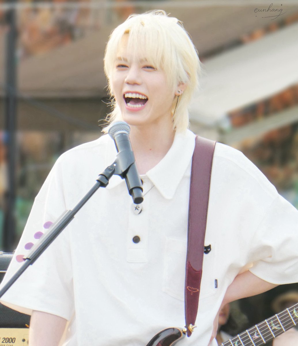 ehnghng's tweet photo. 250601 북서울 버스킹 엔플라잉

이렇게 행복하게 웃는 거 보려고
내가 찐감자가 된거 였다면, 만년 동안 찐감자해서
진정한 행복이 되어줄게.

너희가 영원히 낭만 속에서 
청춘을 향유하며 살길 바라.
그럼 나는 그런 너희 곁에서 
소중한 행복으로 머물러 있을게.🗻🤍

#NFlying #엔플라잉 https://t.co/dpR6wlrl8E