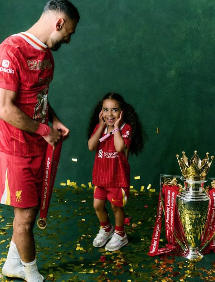 please she's so adorable 🥹🩷