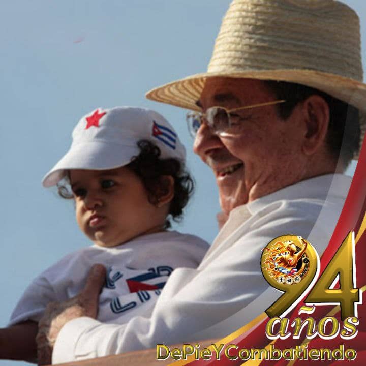 ¡Con #HonorHolguinero felicitamos al líder de la Revolución Cubana General de Ejército Raúl Castro Ruz en su 94 cumpleaños! Desde su tierra natal, #HolguínSí, nuestro eterno agradecimiento y compromiso con la defensa de nuestra amada #Cuba.
#RaúlEsRaúl