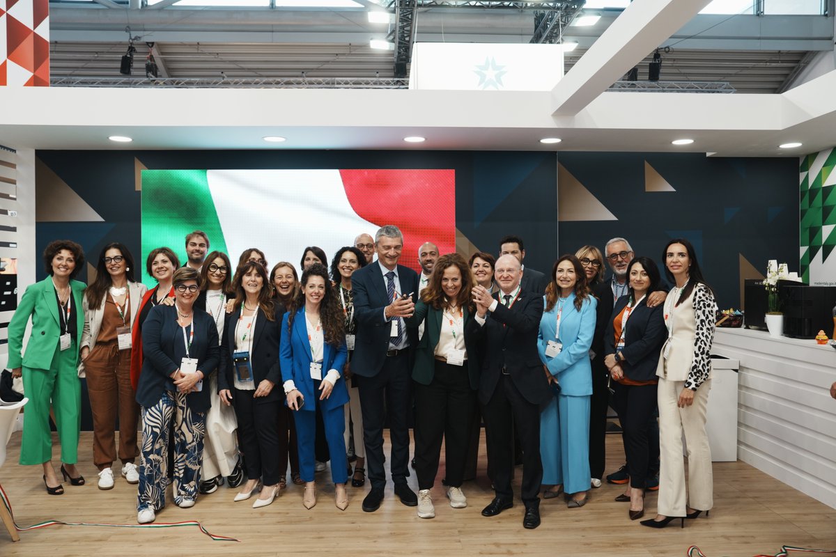 Al via Transport Logistics a Monaco di Baviera dove la #portualità italiana si è presentata unita. 

Al seguente link foto e comunicato: assoporti.it/it/associazion…