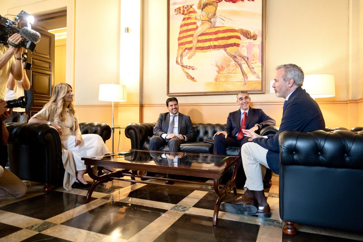 Gobierno de Aragón (@gobaragon) on Twitter photo ✅ <a href="/siemens_es/">Siemens España</a> es la primera multinacional en confirmar su presencia en el DAT Alierta de Zaragoza.
✍️ El presidente <a href="/Jorge_Azcon/">Jorge Azcón</a> ha avanzado que en el mes de julio el Consejo de Gobierno aprobará la DIGA del parque tecnológico del Actur.
📲 f.mtr.cool/bstbfcesop ✅ <a href="/siemens_es/">Siemens España</a> es la primera multinacional en confirmar su presencia en el DAT Alierta de Zaragoza.
✍️ El presidente <a href="/Jorge_Azcon/">Jorge Azcón</a> ha avanzado que en el mes de julio el Consejo de Gobierno aprobará la DIGA del parque tecnológico del Actur.
📲 f.mtr.cool/bstbfcesop
