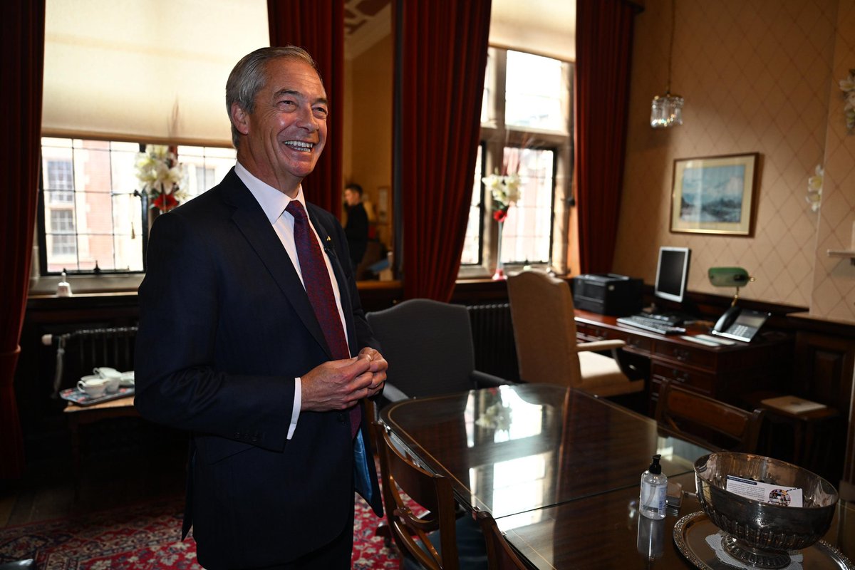 Nigel Farage MP tweet media