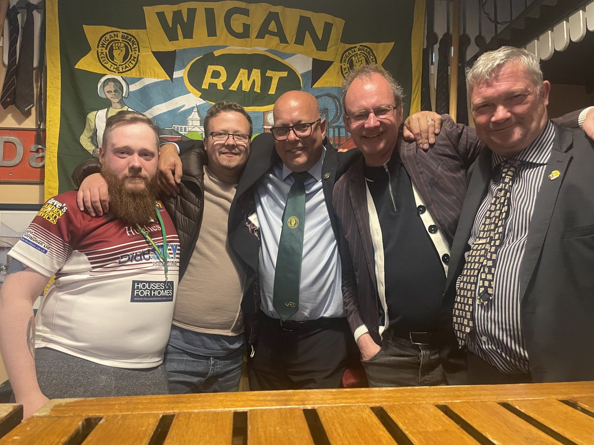 A heartfelt send-off for an RMT legend! ✊
Wigan branch honoured our recently retired General Secretary, Mick Lynch, with a retirement presentation celebrating his decades of tireless work fighting for workers’ rights.
A true champion of the trade union movement—thank you, Mick!