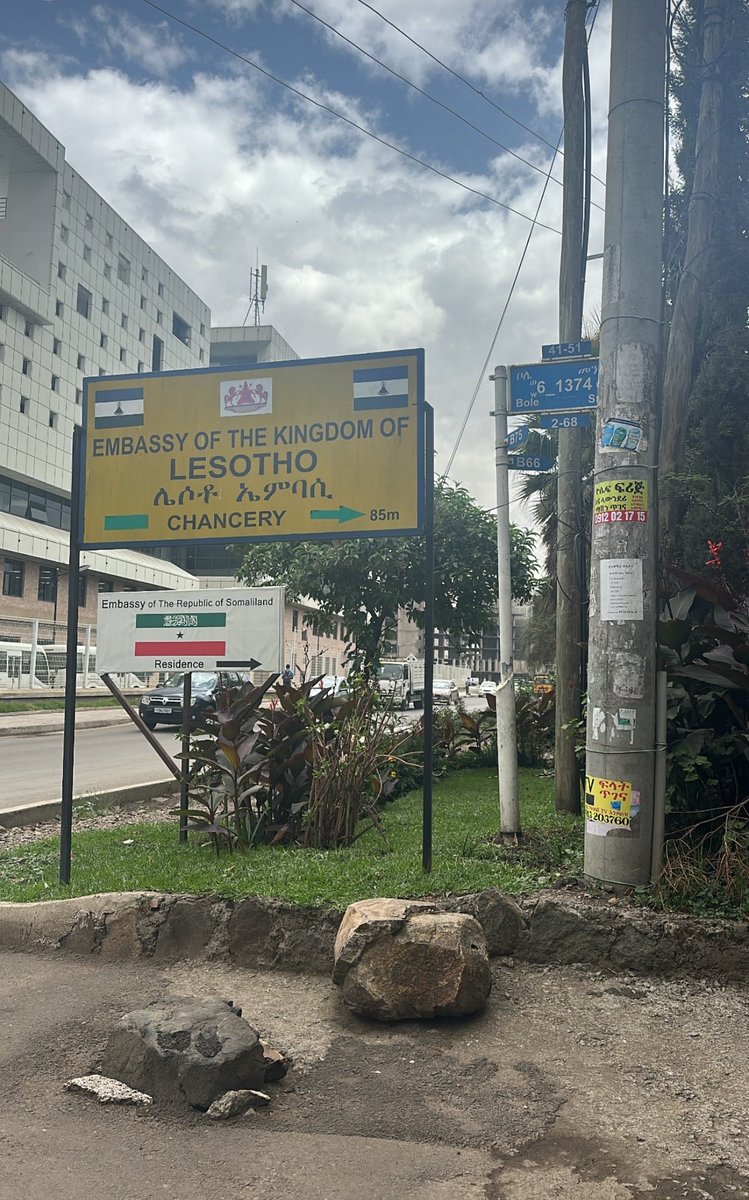 BREAKING 🚨🚨

Ethiopia brazenly violates Somalia’s sovereignty…AGAIN!! After the ill-fated MOU, this is the biggest breach of Somalia’s sovereignty in recent history!

Ethiopia has permitted the public display of multiple signage designating the radical heego as an “Embassy”