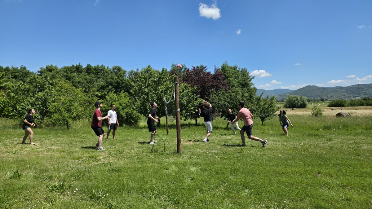 cluster_reply's tweet image. Lavoro, cucina e condivisione.

La nostra #RicettaPerLavorareBene ha pochi ingredienti ma di qualità: team, ispirazione e umanità.

#SmartWorkingFattoBene #ClusterReply #RemoteWork #WorkLifeBalance #Teamwork #lifeatcluster