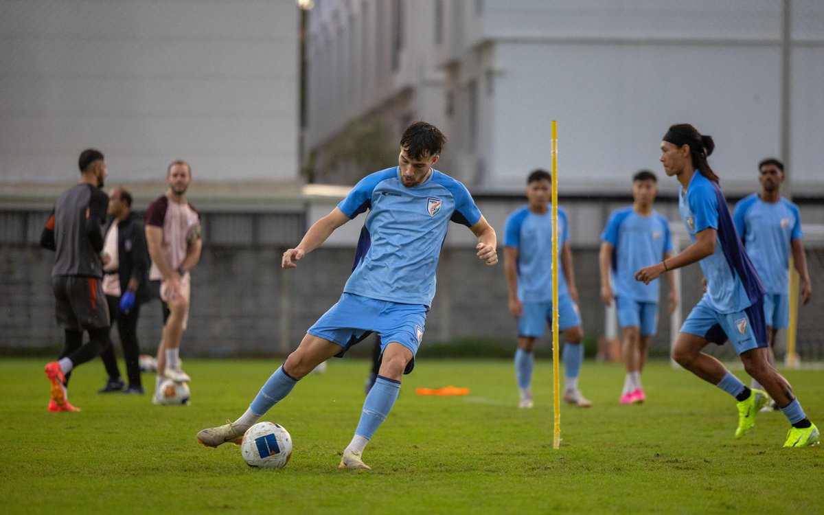 🌟 Suhail Ahmad Bhat is ready to shine for India!

Time to make the nation proud, Suhail! 🔥
#IndianFootball #BlueTigers #SuhailAhmadBhat #RisingStar