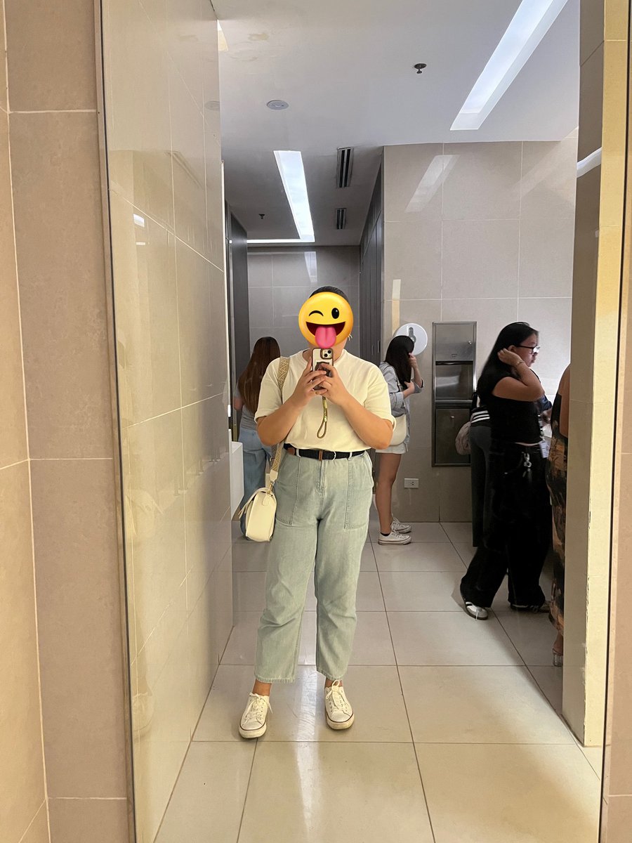 mwisces's tweet photo. wear white!! ππ€ #PHIvTPE https://t.co/mQvLMsY2qh