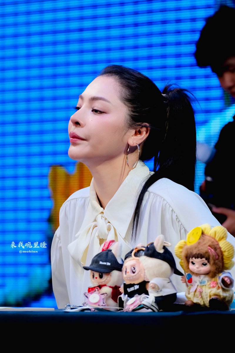 “𝑻𝒉𝒆𝒚 𝒂𝒄𝒄𝒐𝒎𝒑𝒂𝒏𝒚 𝒚𝒐𝒖 𝒕𝒐 𝒘𝒐𝒓𝒌.”

🫣

#ฝ้ายพีรญา 
#FayePeraya
<a href="/malisorn00/">Faye Malisorn</a>