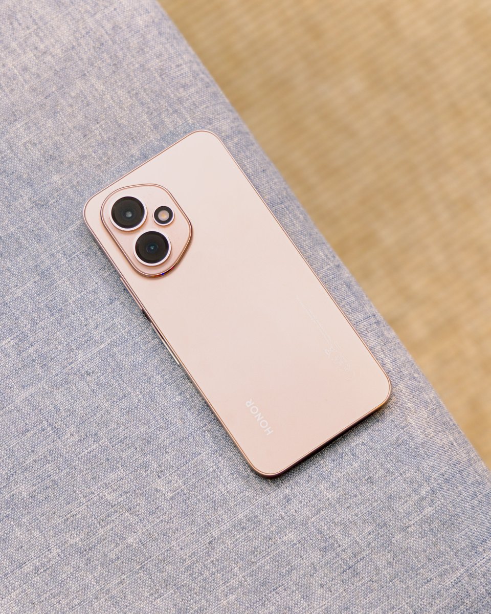 UrbanTecno's tweet image. HONOR 400🔝Vas a poder sacar tremendos fotones con su cámara principal de 200 MP y AI💥📷 @Honor_ES #HONOR400 #fotografia #foto #camara #movil #tecnologia #tech #technology #urbantecno