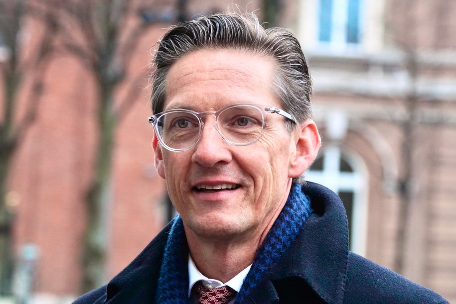 Even een kleine reminder waar u straks niet op moet gaan stemmen. 
Eerdmans hielp het partijkartel aan een meerderheid met een foute stemming over het casino pensioen.

Uw pensioen, uw geld. Nooit meer JA21.