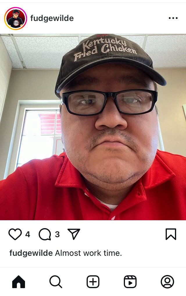 I know YOU ain’t talking about how ANYBODY looks, moleman.