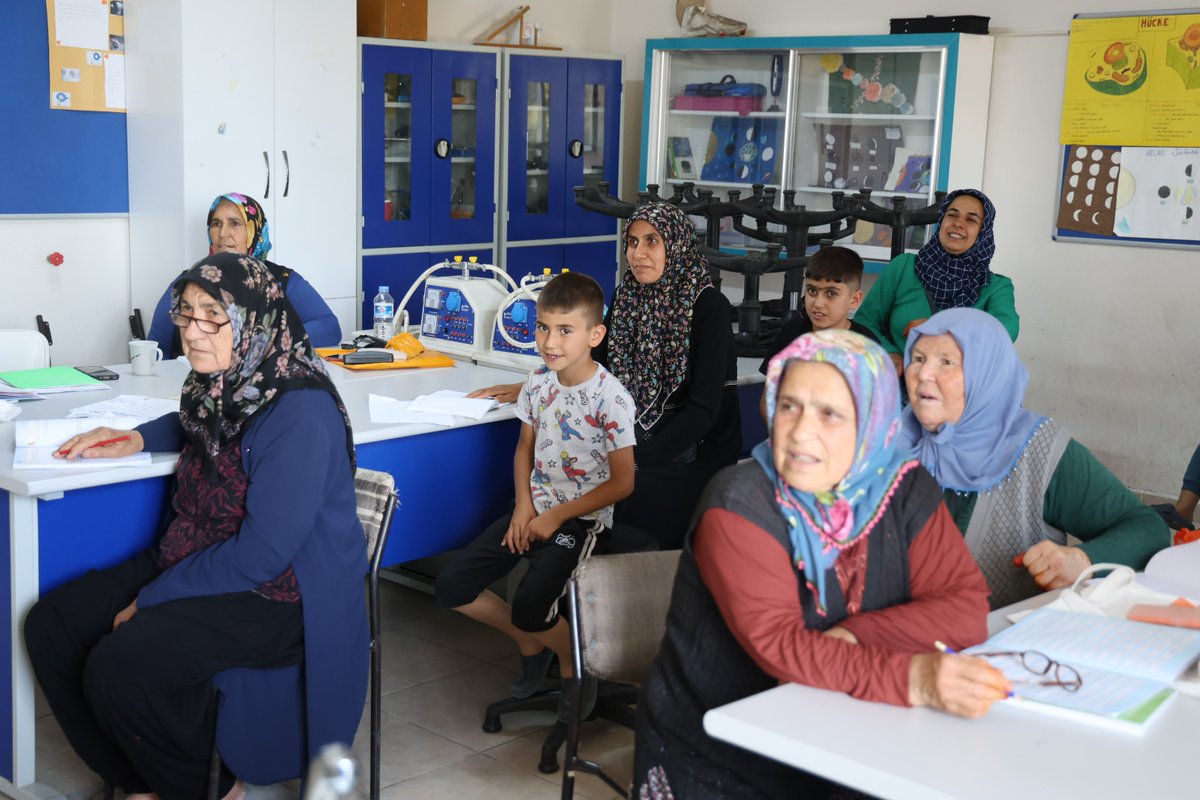 Hepsi torun sahibi: Adanalı ninelerin okuma azmi
kucuksaat.com/hepsi-torun-sa…