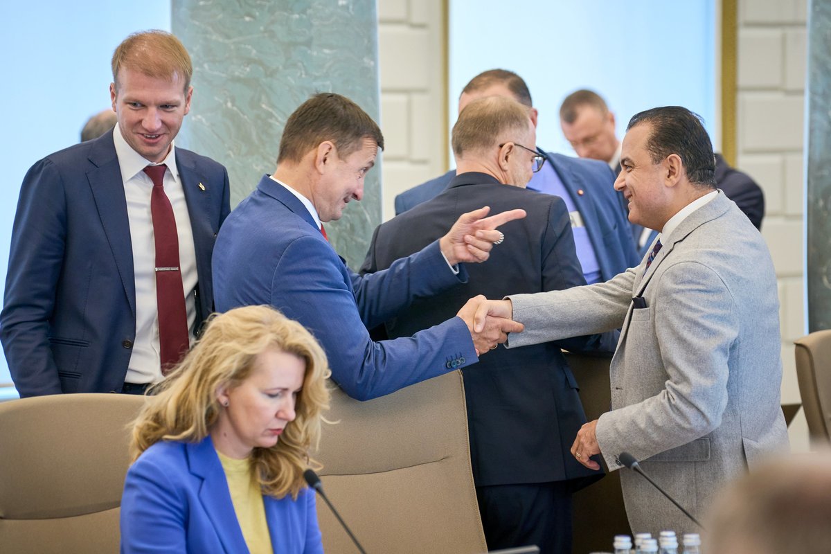 Vadības nav, naudas nav, jauno slimnīcu nav. Kurš atbildēs? puaro.lv/politika/vadib… via <a href="/puarolv/">Puaro.lv</a>