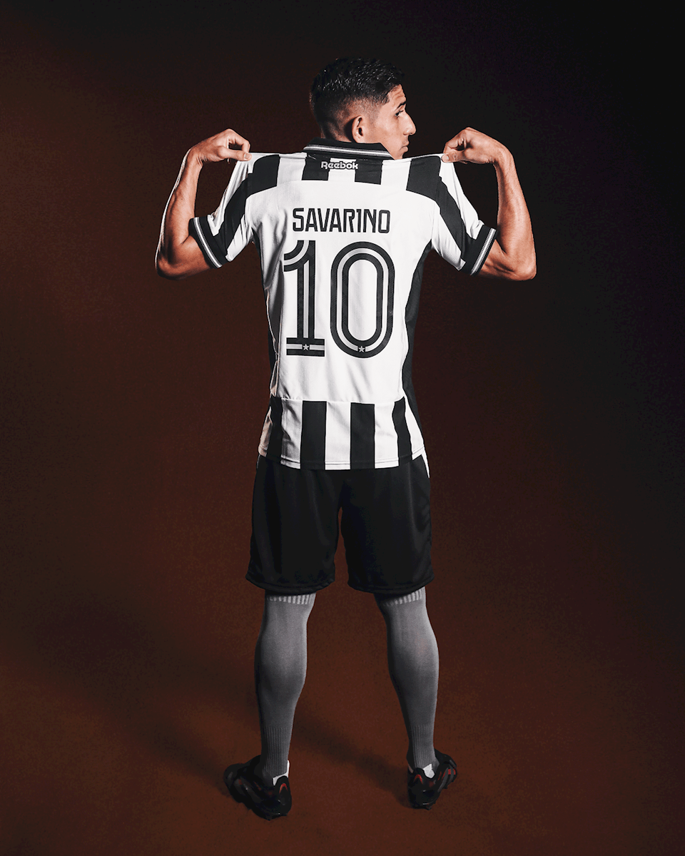 LINDA DEMAIS! 😍🔥

Inspirado nos anos 90, Botafogo lançou o novo uniforme l para a temporada 2025/26.

O que acharam?