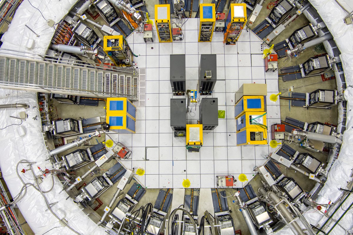 Fermilab (@fermilab) on Twitter photo We're thrilled to share the final result from the Muon g-2 experiment at Fermilab! 🧲🤩 This long-awaited value will be the world’s most precise measurement of the muon magnetic anomaly for many years to come. 🙌
(1/)
news.fnal.gov/2025/06/muon-g…
<a href="/ENERGY/">U.S. Department of Energy</a> <a href="/doescience/">DOE Office of Science</a> #gminus2 We're thrilled to share the final result from the Muon g-2 experiment at Fermilab! 🧲🤩 This long-awaited value will be the world’s most precise measurement of the muon magnetic anomaly for many years to come. 🙌
(1/)
news.fnal.gov/2025/06/muon-g…
<a href="/ENERGY/">U.S. Department of Energy</a> <a href="/doescience/">DOE Office of Science</a> #gminus2