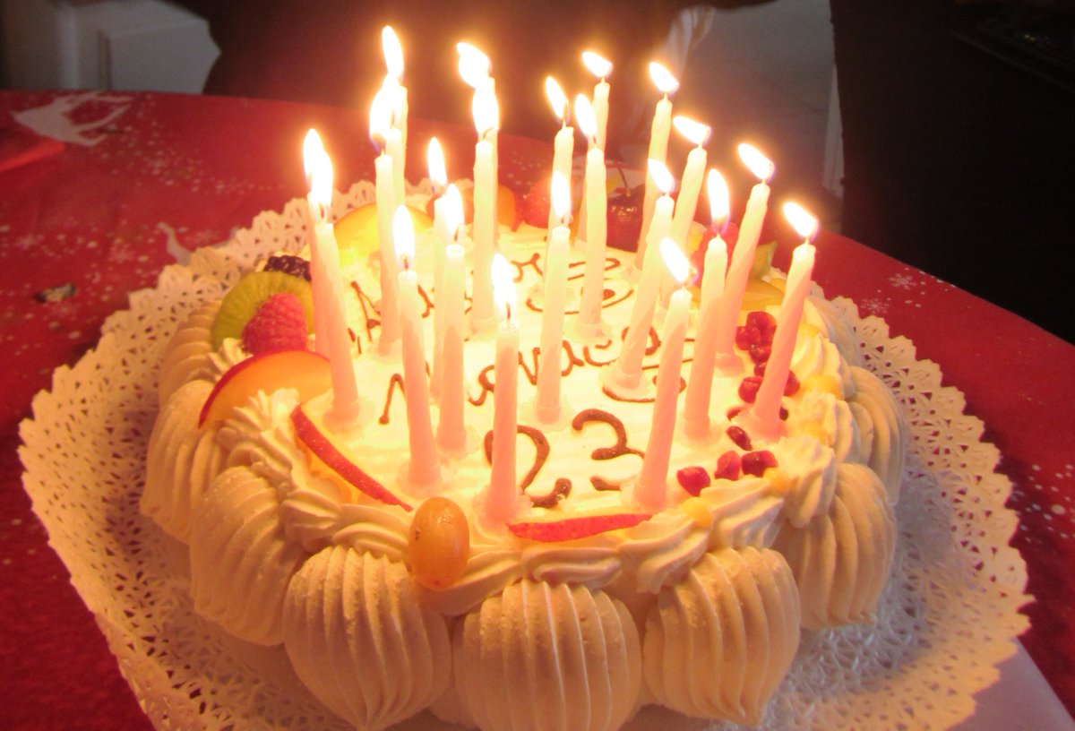A BIG birthday, wheelie bin win, taxi triumph, Sainsburys Local success, garden centre gain, fishy deals, farcical Farage……an action packed May 2025……stevesmithlive.blogspot.com