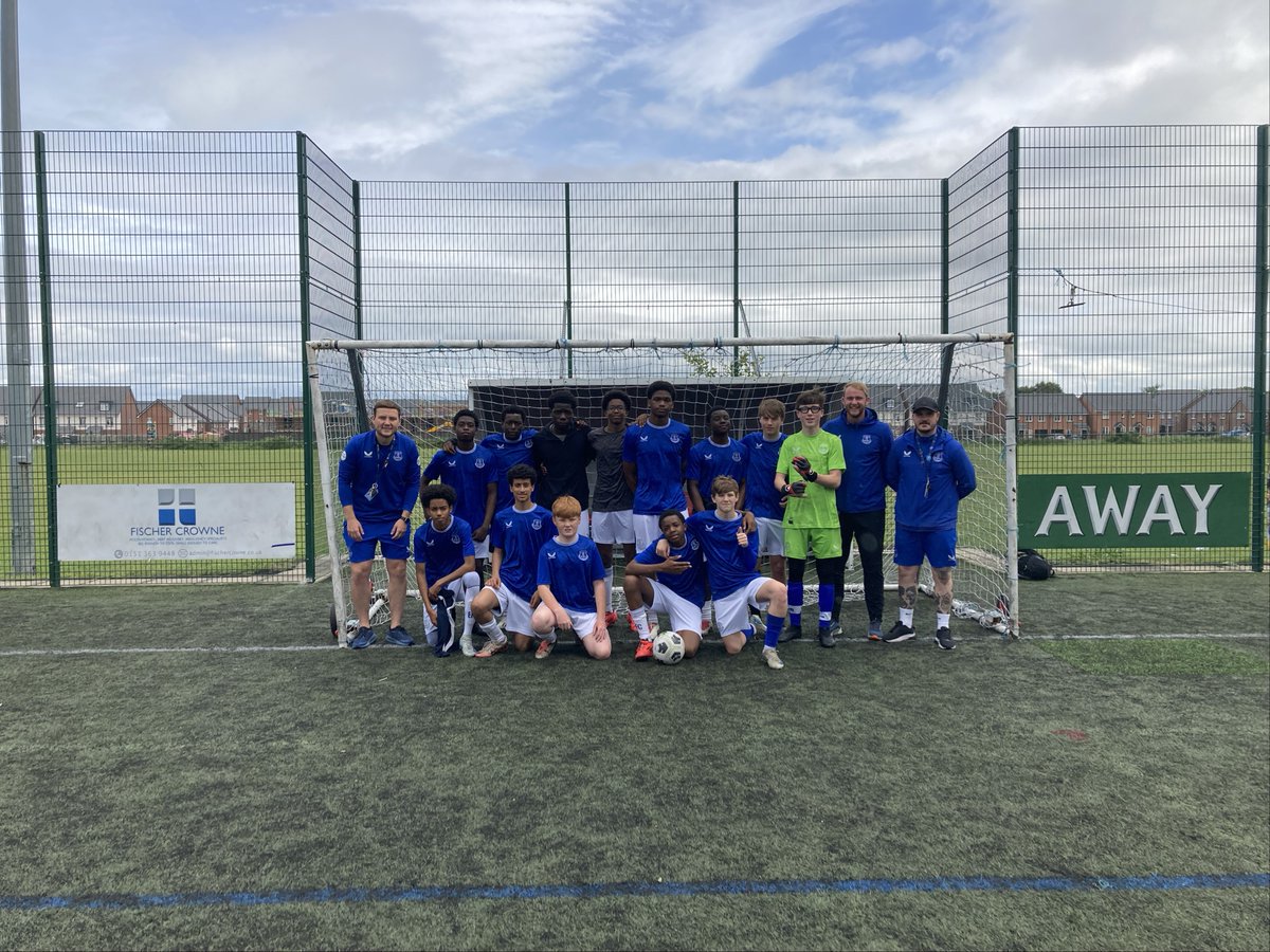 Everton in the Community (@eitc) on Twitter photo ๐ค โฝ๏ธ Young people from our #PLKicks programme recently took part in the 'Tackling Food Poverty Football Tournament'.
Alongside a number of CCO's, Team Everton participated in educational workshops led by <a href="/h15church/">His Church</a>, enjoyed a delicious BBQ prepared by <a href="/AcadCulArts/">Royal Academy of Culinary Arts</a>โ Chef James, ๐ค โฝ๏ธ Young people from our #PLKicks programme recently took part in the 'Tackling Food Poverty Football Tournament'.
Alongside a number of CCO's, Team Everton participated in educational workshops led by <a href="/h15church/">His Church</a>, enjoyed a delicious BBQ prepared by <a href="/AcadCulArts/">Royal Academy of Culinary Arts</a>โ Chef James,