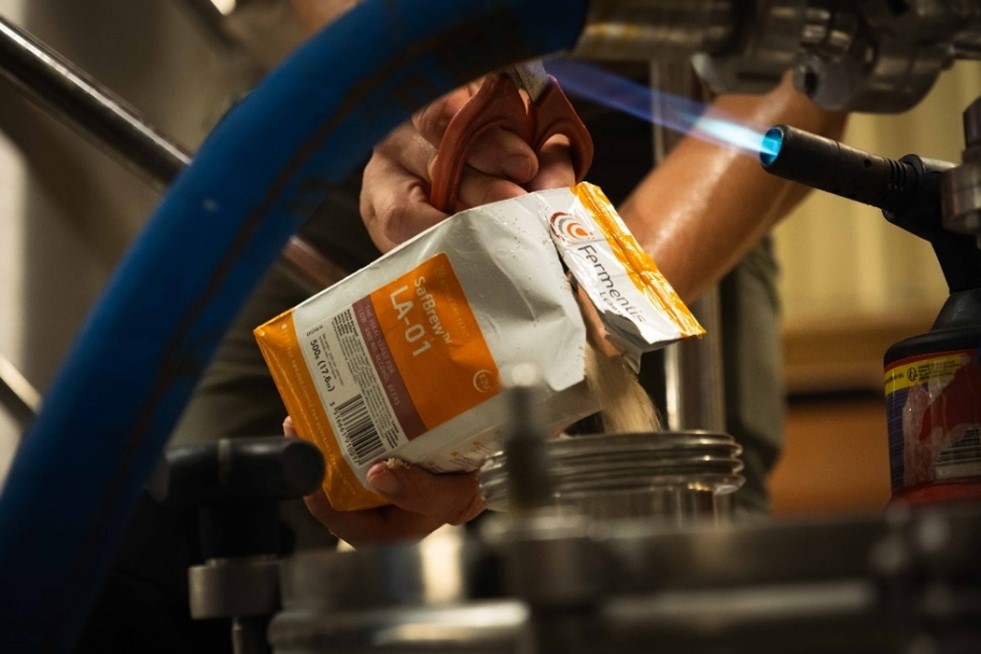 🍺 Can low alcohol beers still deliver full flavor? Absolutely.

Luc Badot from La Rouget de Lisle explains how SafBrew™ LA-01 yeast helped bring their NABLAB project to life.

👉 Read more: frmt.is/low-alcohol-ye…