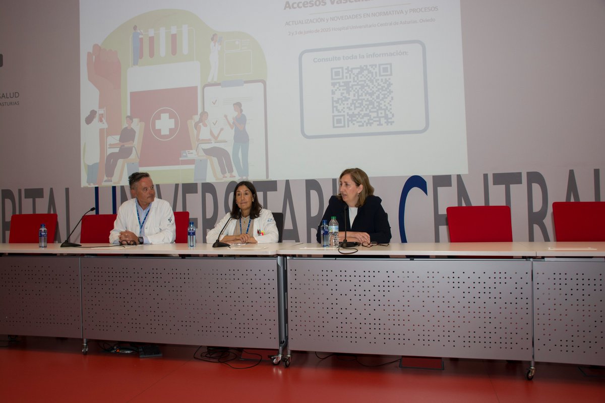 astursalud's tweet photo. 🩺III Jornada Accesos Vasculares Asturias en @HUCA_Asturias 
👍Una presentación entrañable
🔹El Acceso Vascular desde la Perspectiva del Paciente. Comunicación y Empatía en el Cuidado del Paciente con Acceso Vascular, por Silvia Fernández Rodríguez y Carla González Fernández (11 años)
🔹Muchas gracias por contarnos de una manera tan clara la opinión del paciente.  Hoy hemos aprendido mucho.