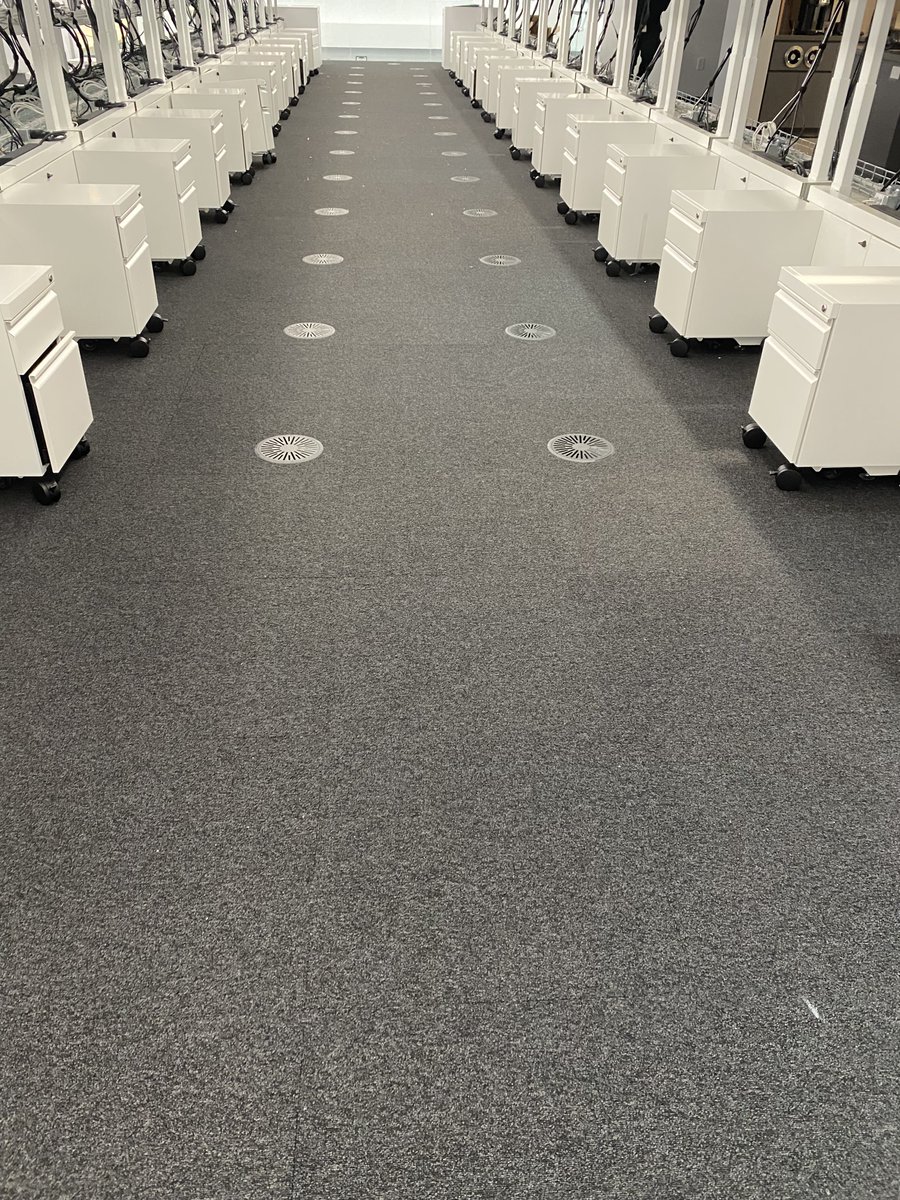 StaticWorx's tweet photo. ShadowFX ESD carpet tile delivers:
 
 - Beautiful modern design. 
 - Cost effective. 
 - Reliable, high performance static control. 
 - Can be installed glue-free, using TacTiles connectors. https://t.co/55TcI8SI75