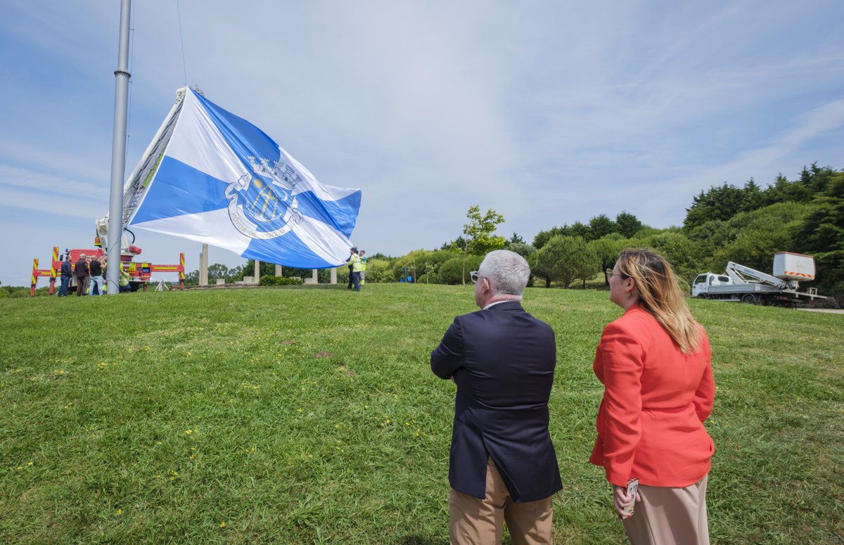 #povoadevarzim #bandeira Bandeira de 10 metros hasteado na Póvoa de Varzim e24.pt/povoa-de-varzi…