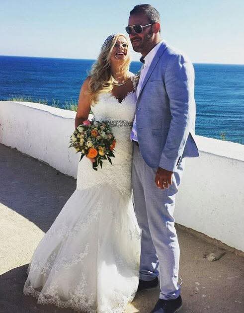 Happy 9th Wedding anniversary to the boss. Medal is in the post 😉🤣