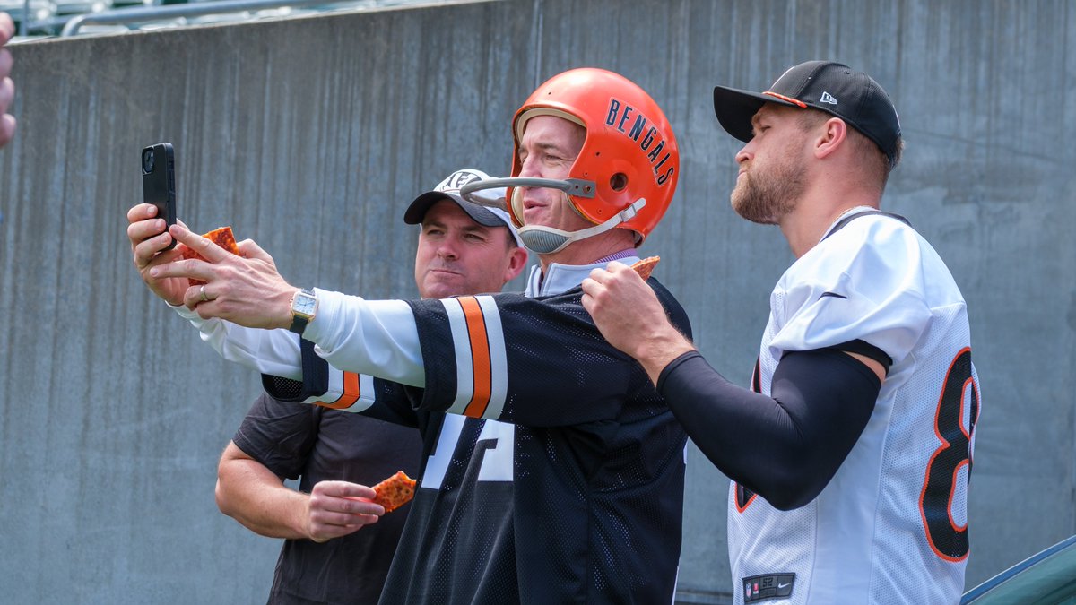 Peyton Manning in The Jungle.

📰: bit.ly/4kHokDy